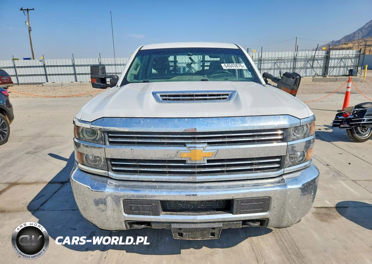 2018 Chevrolet Silverado K2500 Heavy Duty VIN:1GB1KUEY0JF241368 - 5
