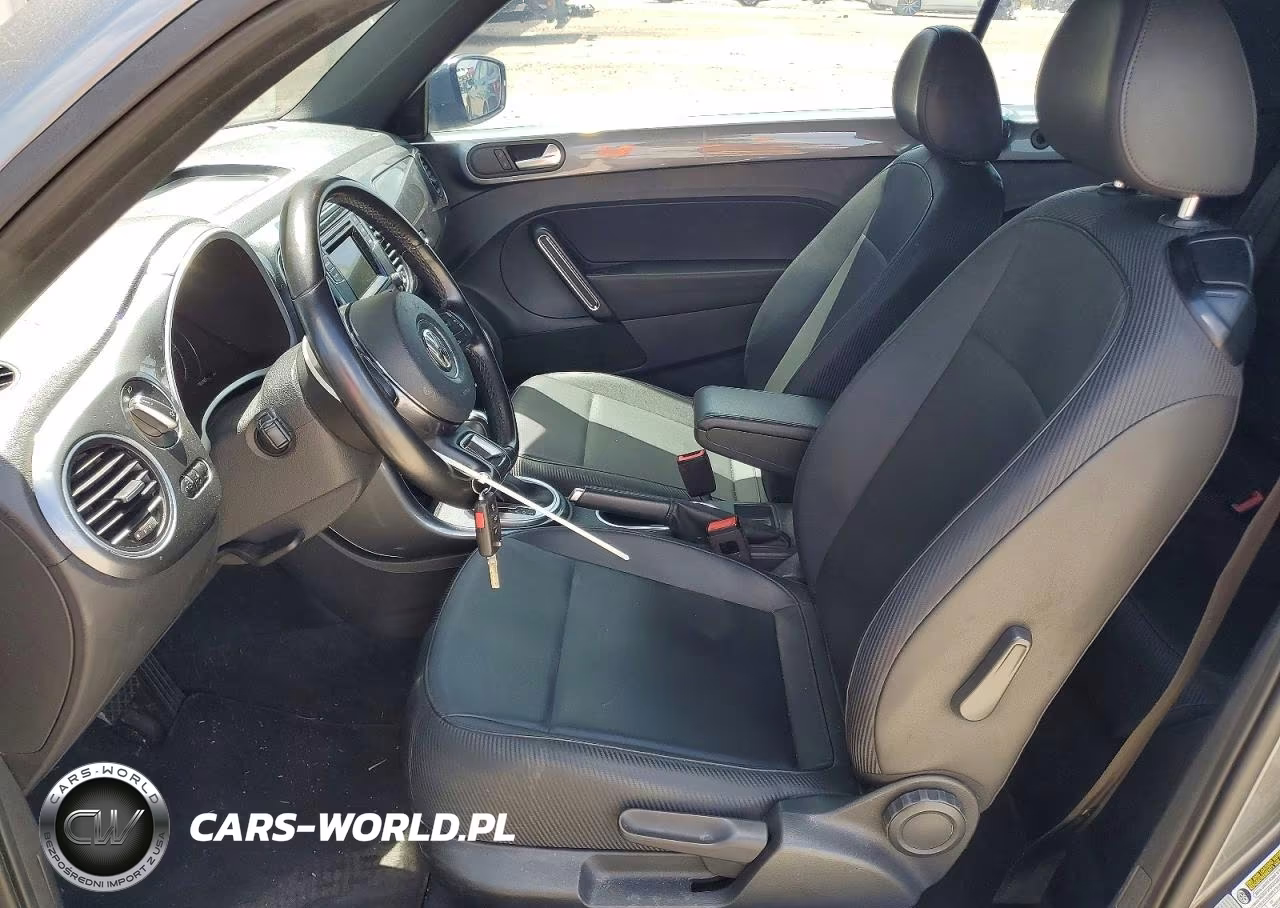 2018 Volkswagen Beetle S VIN:3VW5DAATXJM502227 - 7