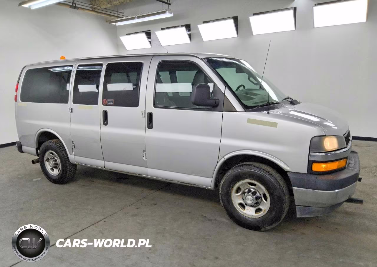 2018 Chevrolet Express G2500 Lt VIN:1GAWGFFP6J1335569 - 4