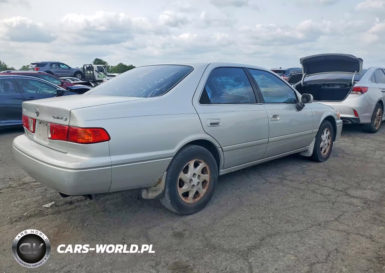 2001 Toyota Camry Le VIN:4T1BG22KX1U109960 - 3