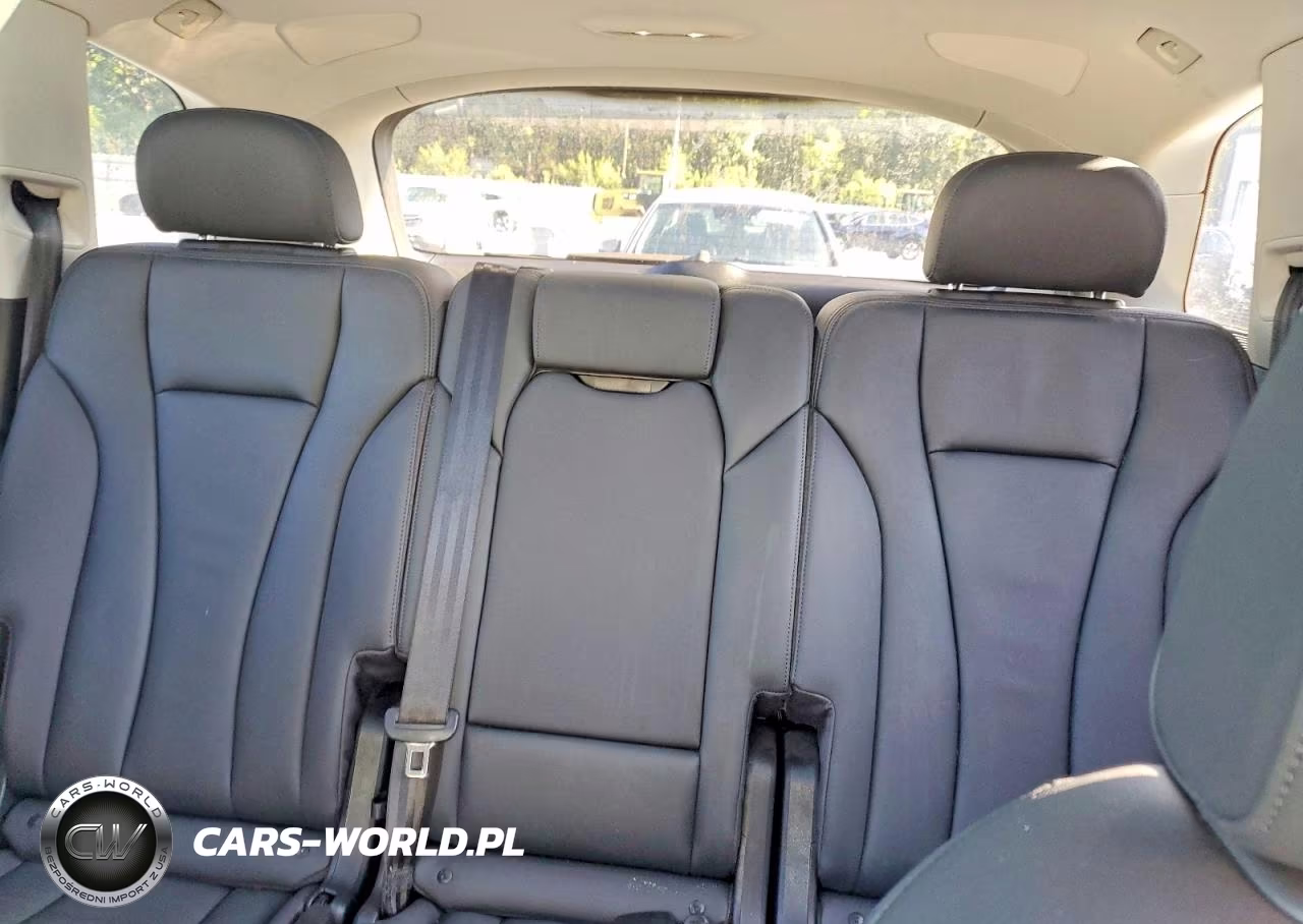 2022 Audi Q7 Premium Plus VIN:WA1LXBF79ND016927 - 10