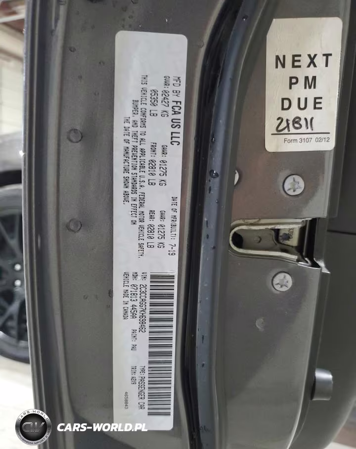 2019 Chrysler 300 S VIN:2C3CCAGG7KH698462 - 12