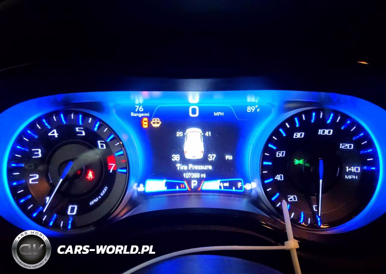 2019 Chrysler 300 S VIN:2C3CCAGG7KH698462 - 9
