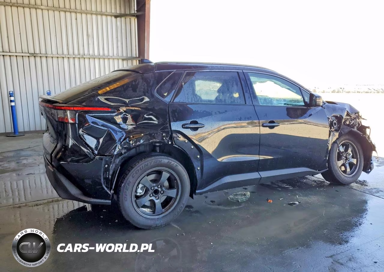 2026 Toyota Bz Xle Plus VIN:JTMBCAEBXTJ013370 - 3