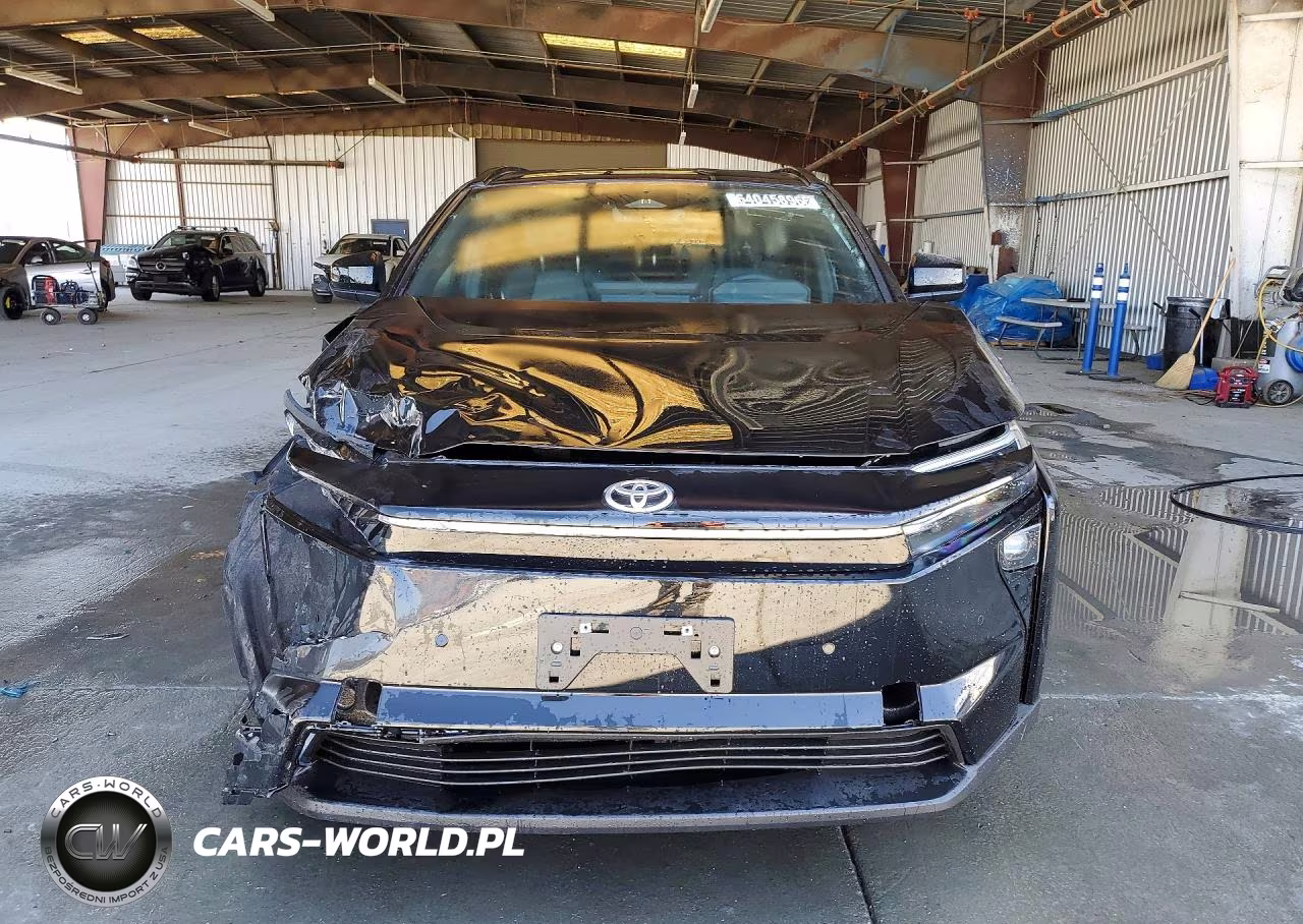 2026 Toyota Bz Xle Plus VIN:JTMBCAEBXTJ013370 - 5