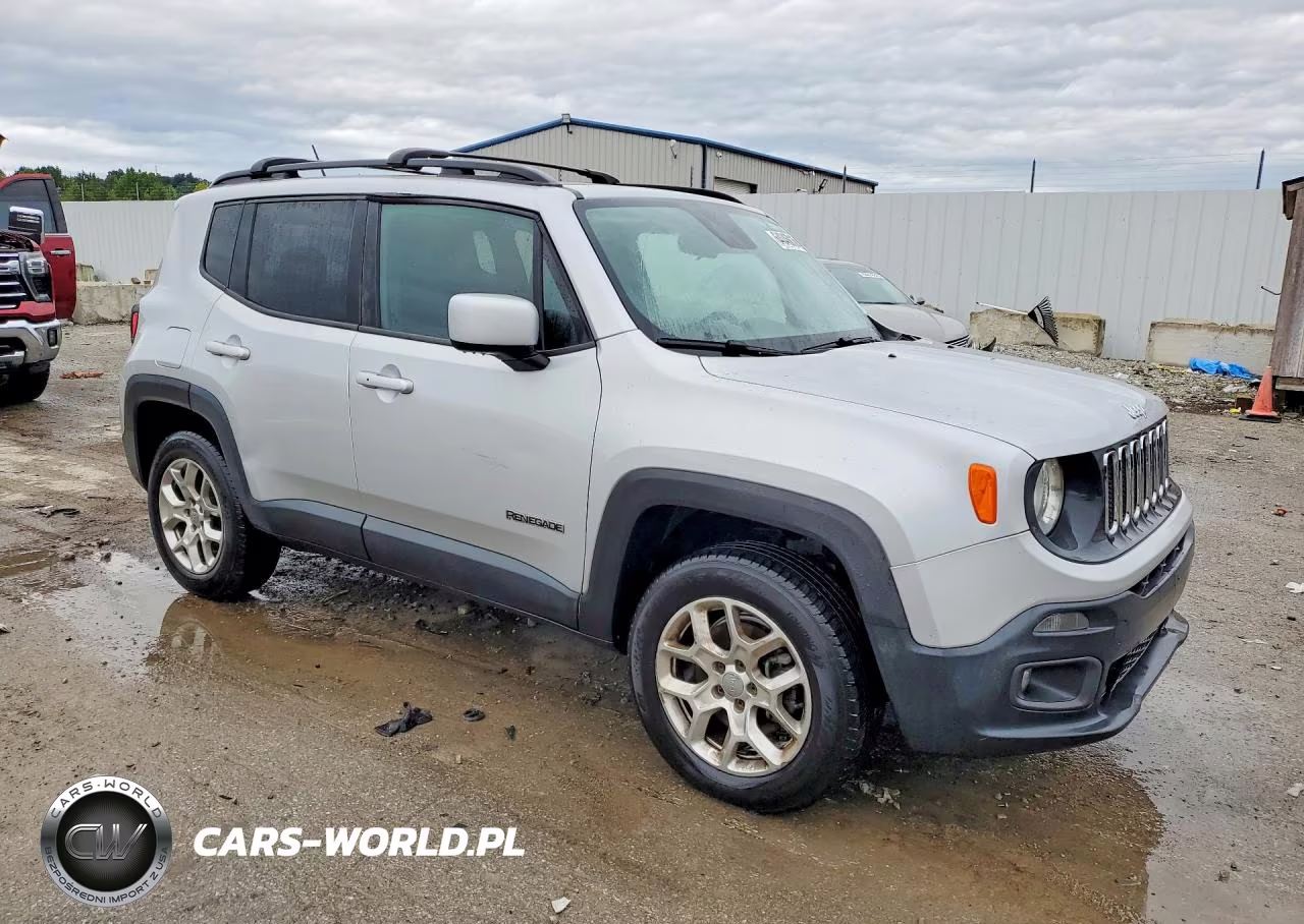 2015 Jeep Renegade Latitude VIN:ZACCJBBTXFPC28734 - 4