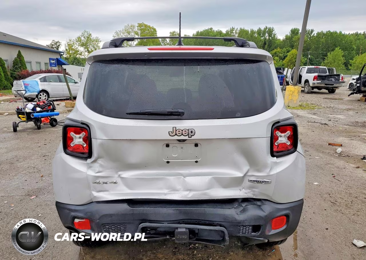 2015 Jeep Renegade Latitude VIN:ZACCJBBTXFPC28734 - 6