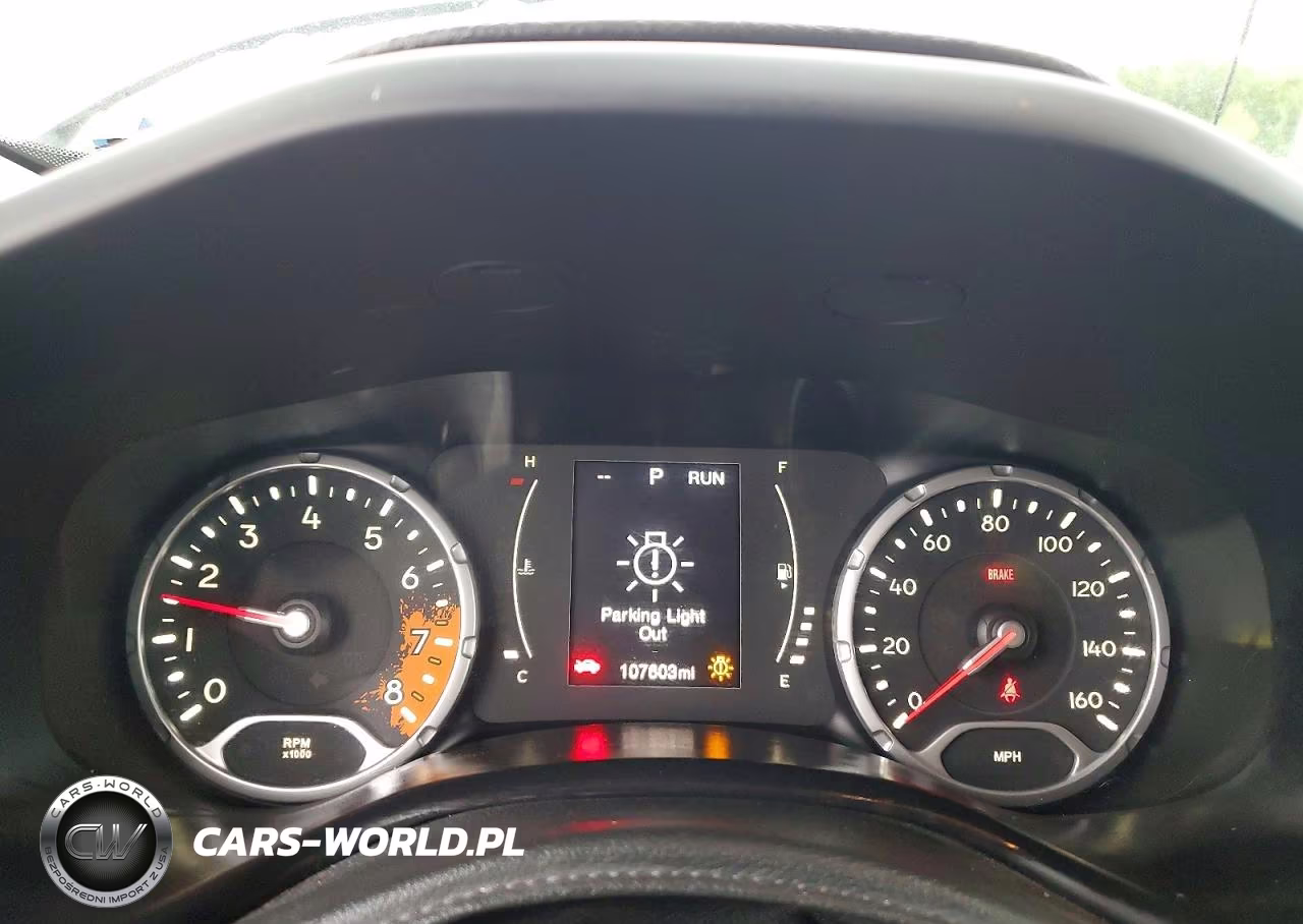 2015 Jeep Renegade Latitude VIN:ZACCJBBTXFPC28734 - 9