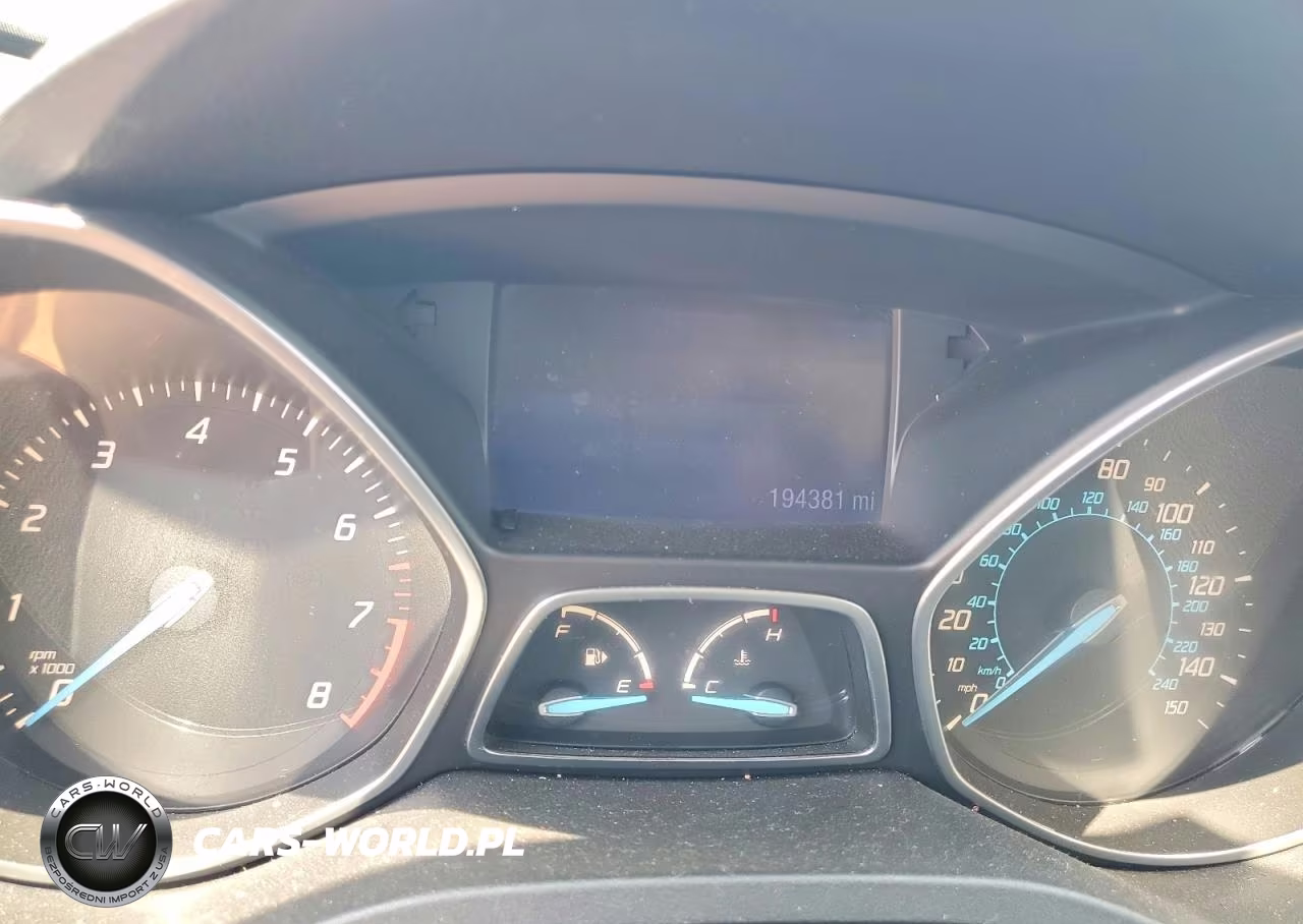 2013 Ford Escape S VIN:1FMCU0F76DUB23043 - 9