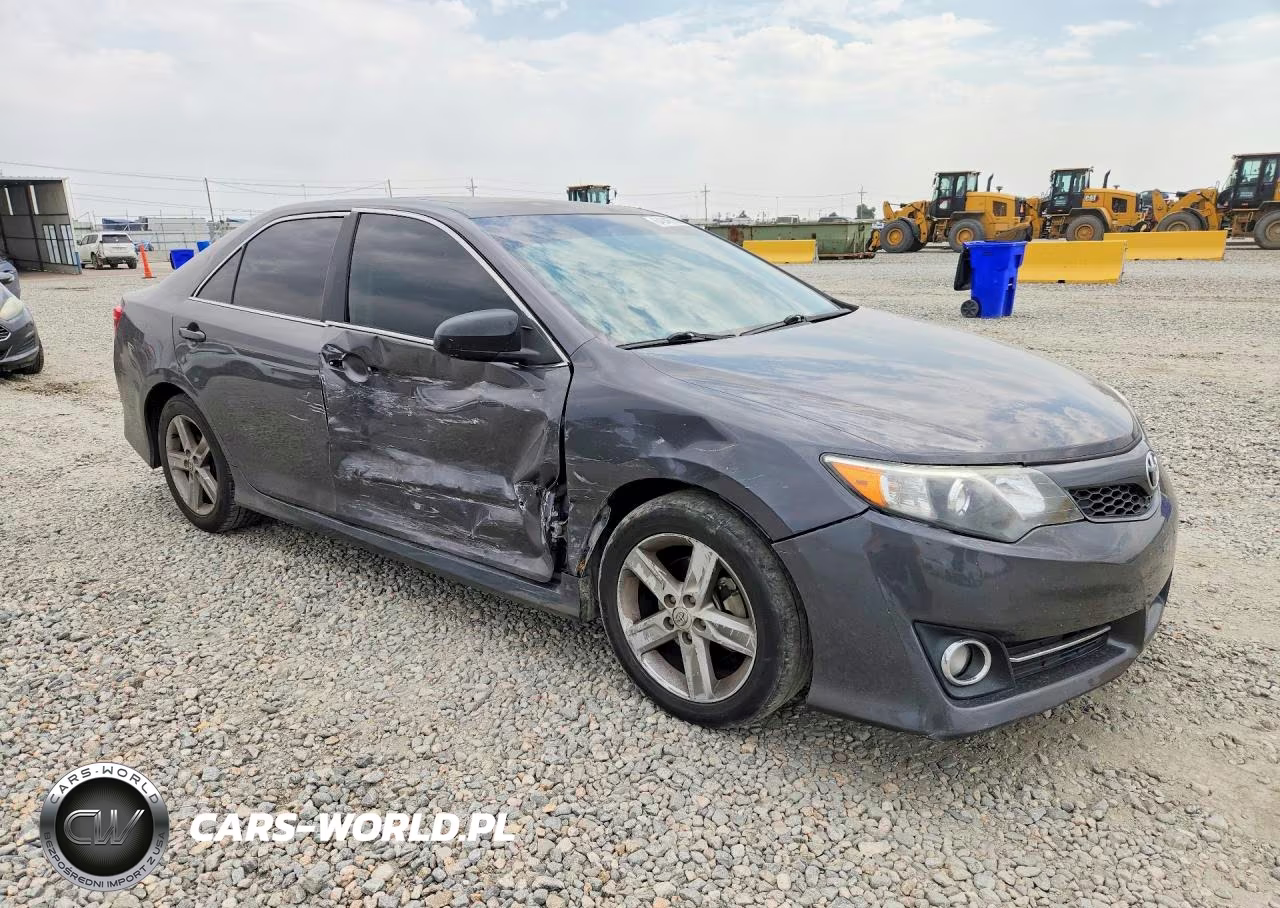 2013 Toyota Camry Se VIN:4T1BF1FK0DU690879 - 4