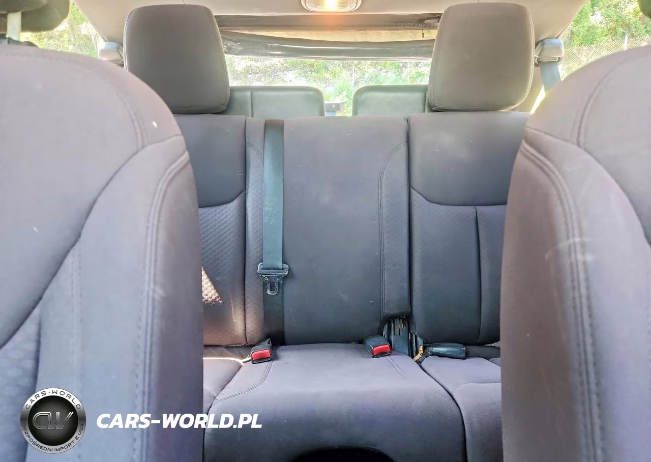 2014 Jeep Wrangler Unlimited Sport VIN:1C4BJWDG7EL120352 - 10