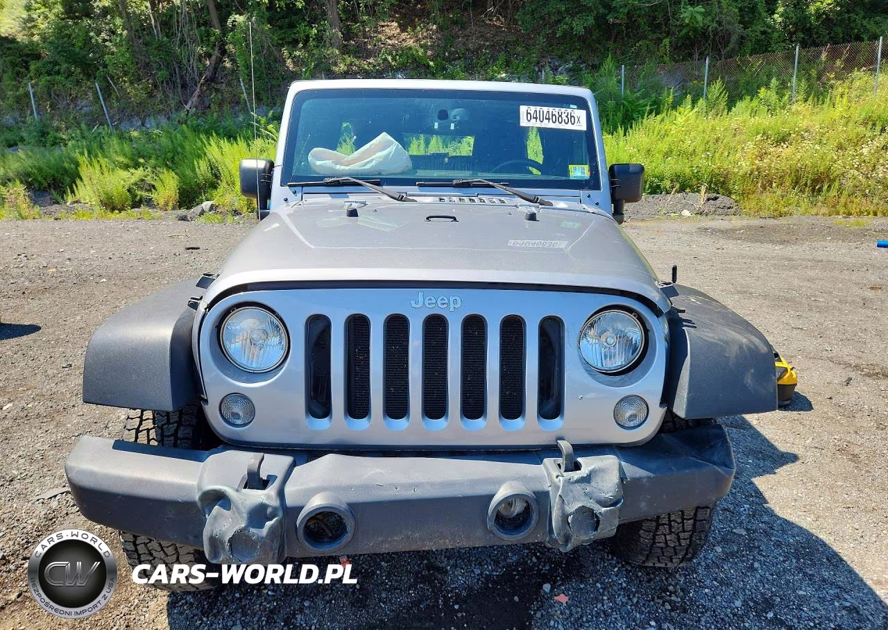 2014 Jeep Wrangler Unlimited Sport VIN:1C4BJWDG7EL120352 - 5