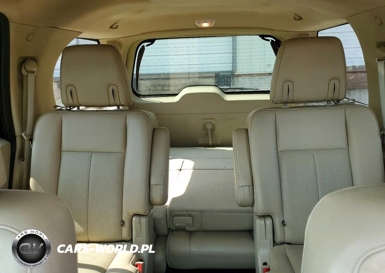 2015 Ford Expedition Limited VIN:1FMJU2ATXFEF00672 - 10