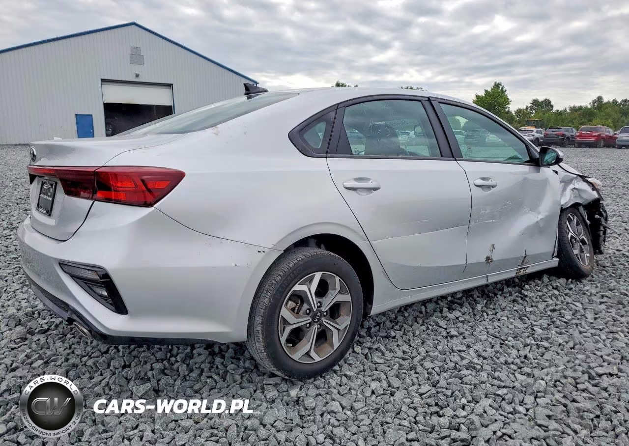 2021 Kia Forte Lxs VIN:3KPF24AD8ME414766 - 3
