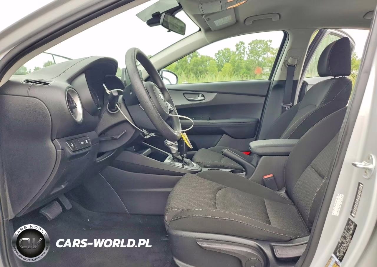 2021 Kia Forte Lxs VIN:3KPF24AD8ME414766 - 7