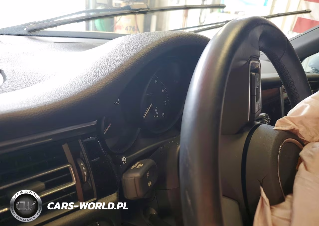 2023 Porsche Macan Base VIN:WP1AA2A58PLB21017 - 9