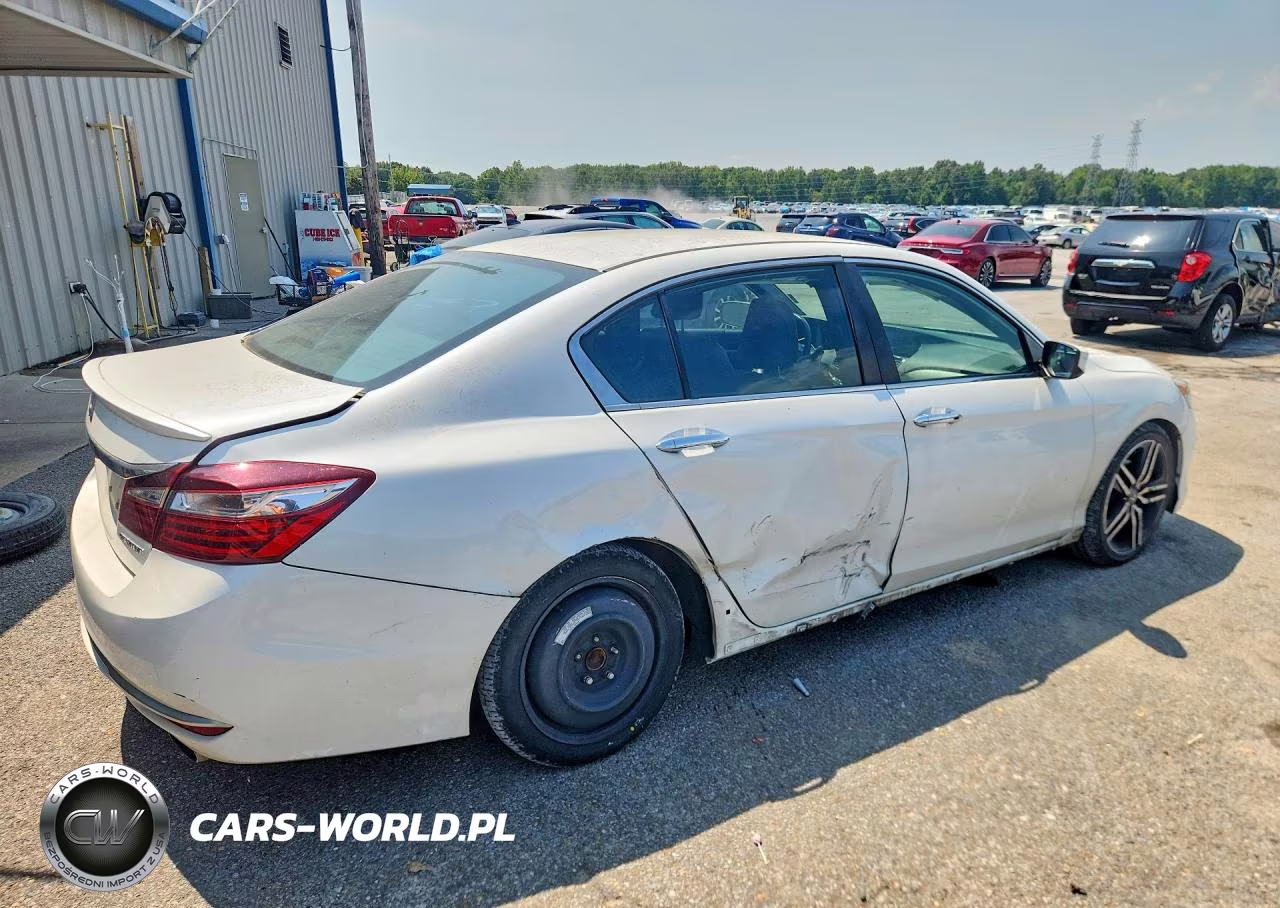 2016 Honda Accord Sport VIN:1HGCR2F55GA180390 - 3