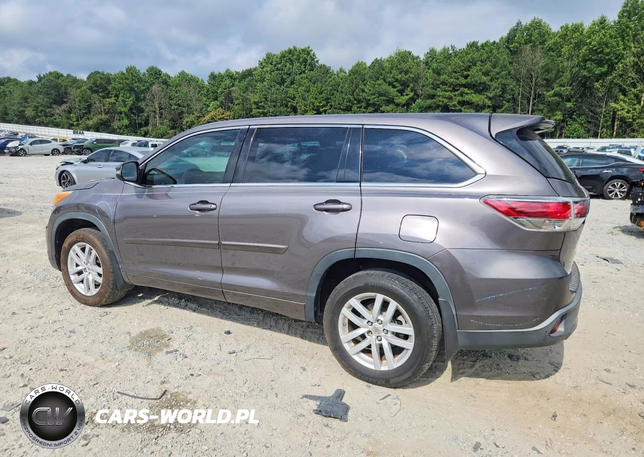 2015 Toyota Highlander Le VIN:5TDZARFH8FS009802 - 2