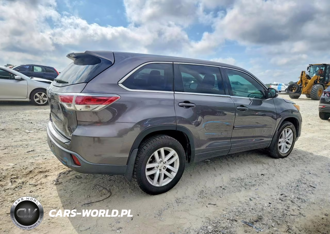2015 Toyota Highlander Le VIN:5TDZARFH8FS009802 - 3
