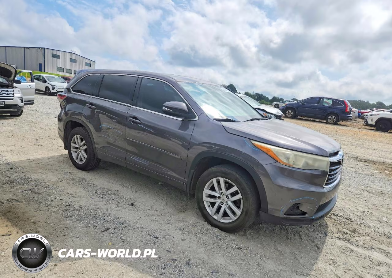 2015 Toyota Highlander Le VIN:5TDZARFH8FS009802 - 4