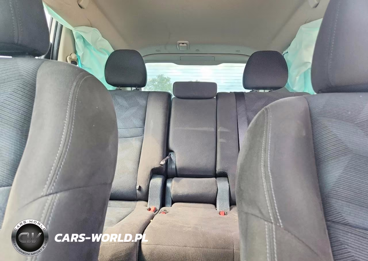 2015 Nissan Rogue S VIN:KNMAT2MT7FP583436 - 10