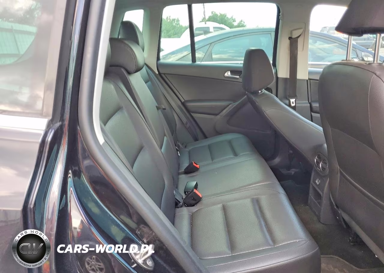 2016 Volkswagen Tiguan S VIN:WVGBV7AX6GW588262 - 11