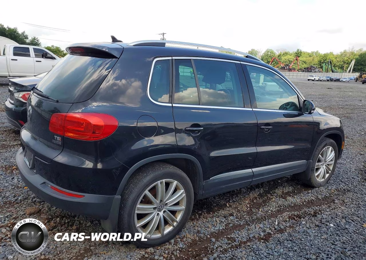2016 Volkswagen Tiguan S VIN:WVGBV7AX6GW588262 - 3