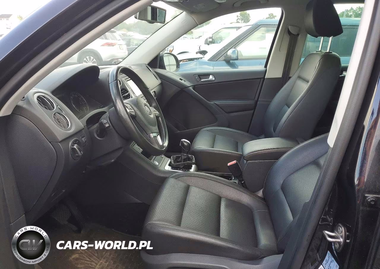 2016 Volkswagen Tiguan S VIN:WVGBV7AX6GW588262 - 7