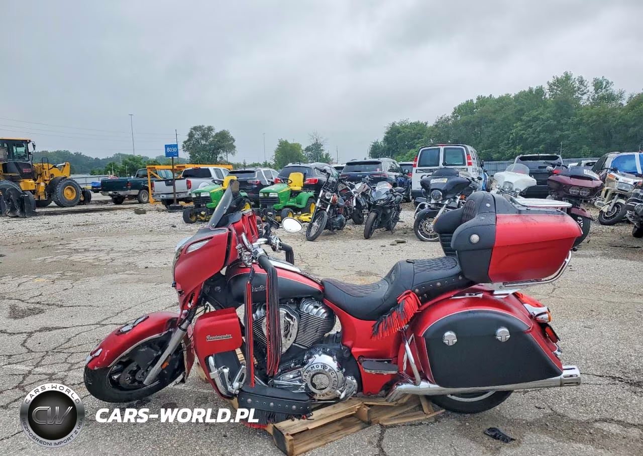 2019 Indian Roadmaster VIN:56KTRAAA2K3379207 - 3