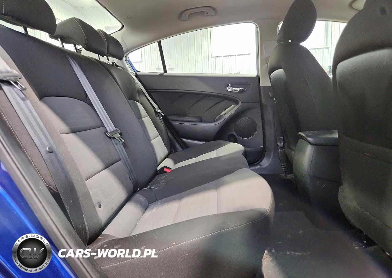 2018 Kia Forte S VIN:3KPFL4A72JE261448 - 10