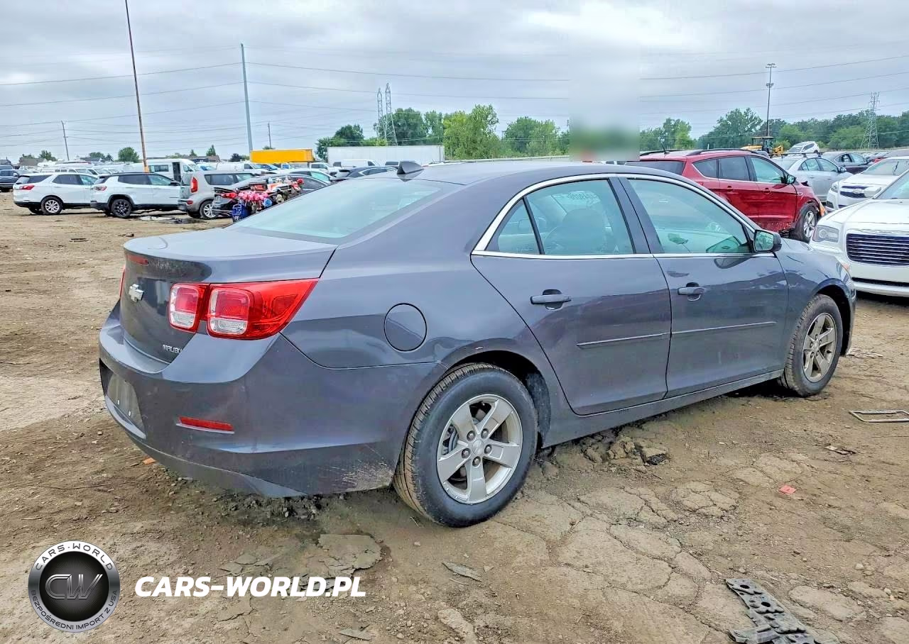 2013 Chevrolet Malibu Ls VIN:1G11B5SA3DF295589 - 3