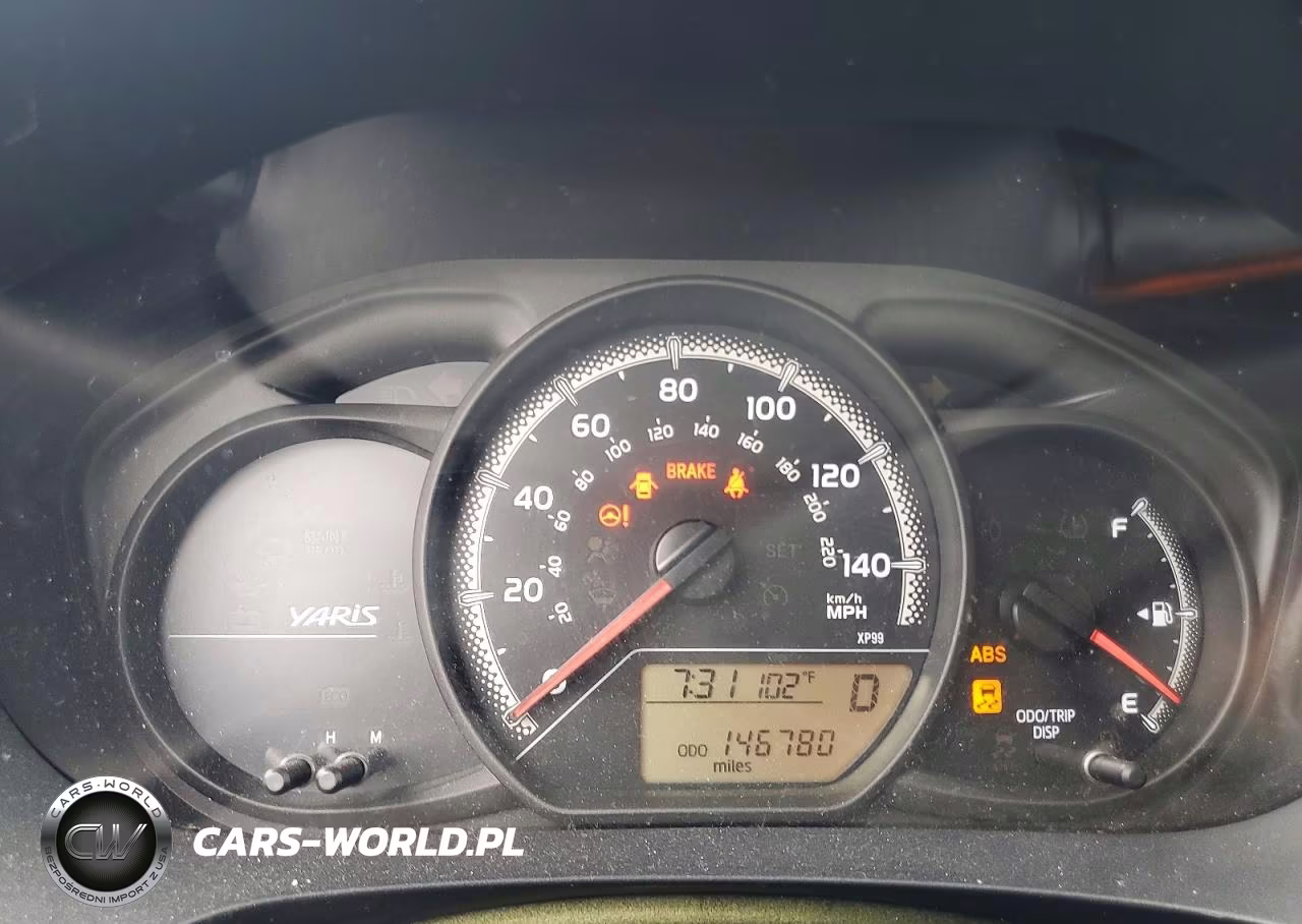 2015 Toyota Yaris 5-Door L VIN:VNKKTUD37FA044969 - 9
