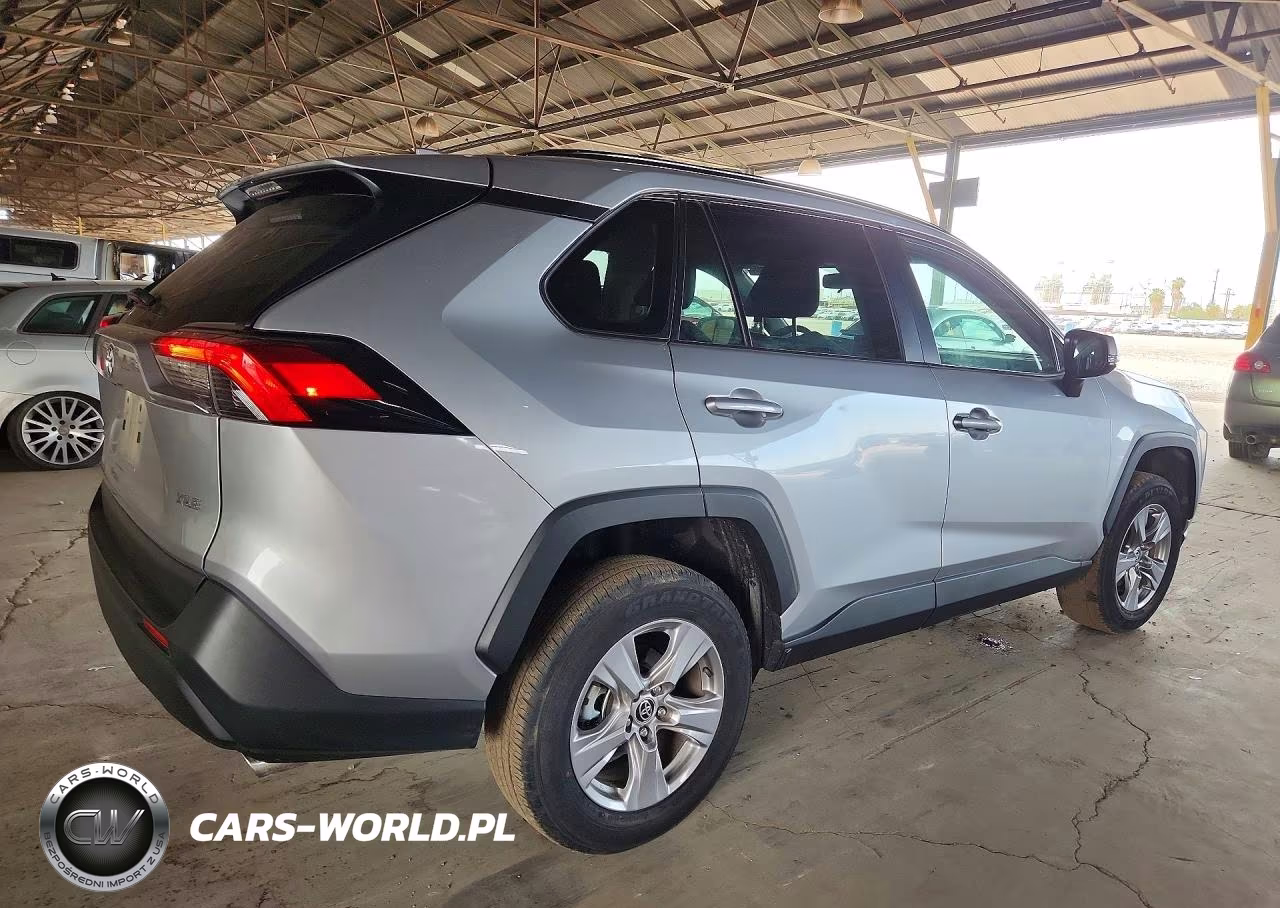 2025 Toyota Rav4 Xle VIN:2T3W1RFV5SC310482 - 3