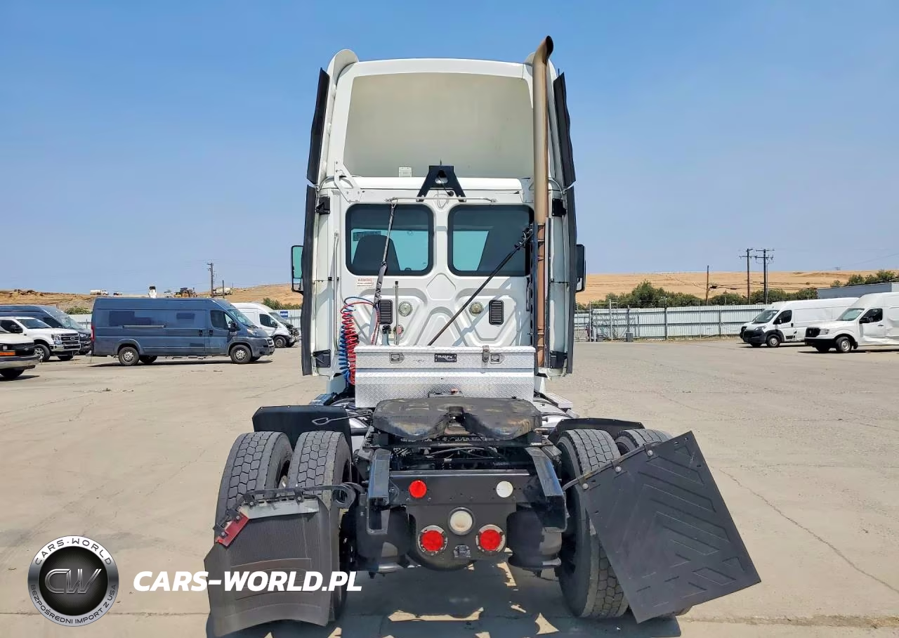 2013 Freightliner Cascadia 125 VIN:3AKBGDDV9DSFG5493 - 6