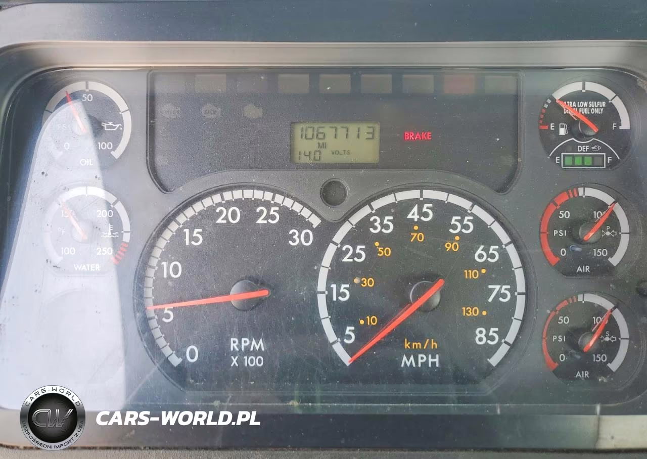 2013 Freightliner Cascadia 125 VIN:3AKBGDDV9DSFG5493 - 9