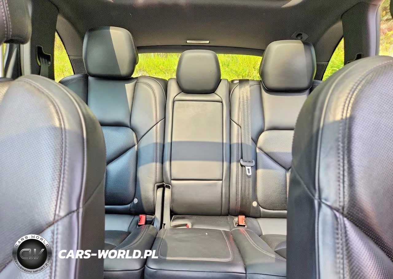 2017 Porsche Cayenne VIN:WP1AA2A20HKA90181 - 10