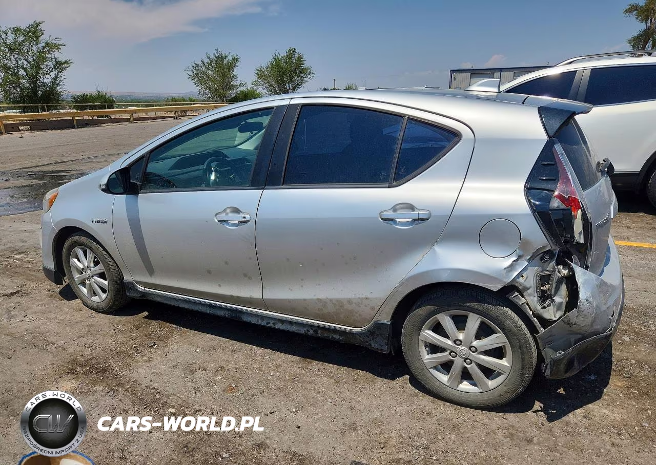 2017 Toyota Prius C Two VIN:JTDKDTB39H1597807 - 2