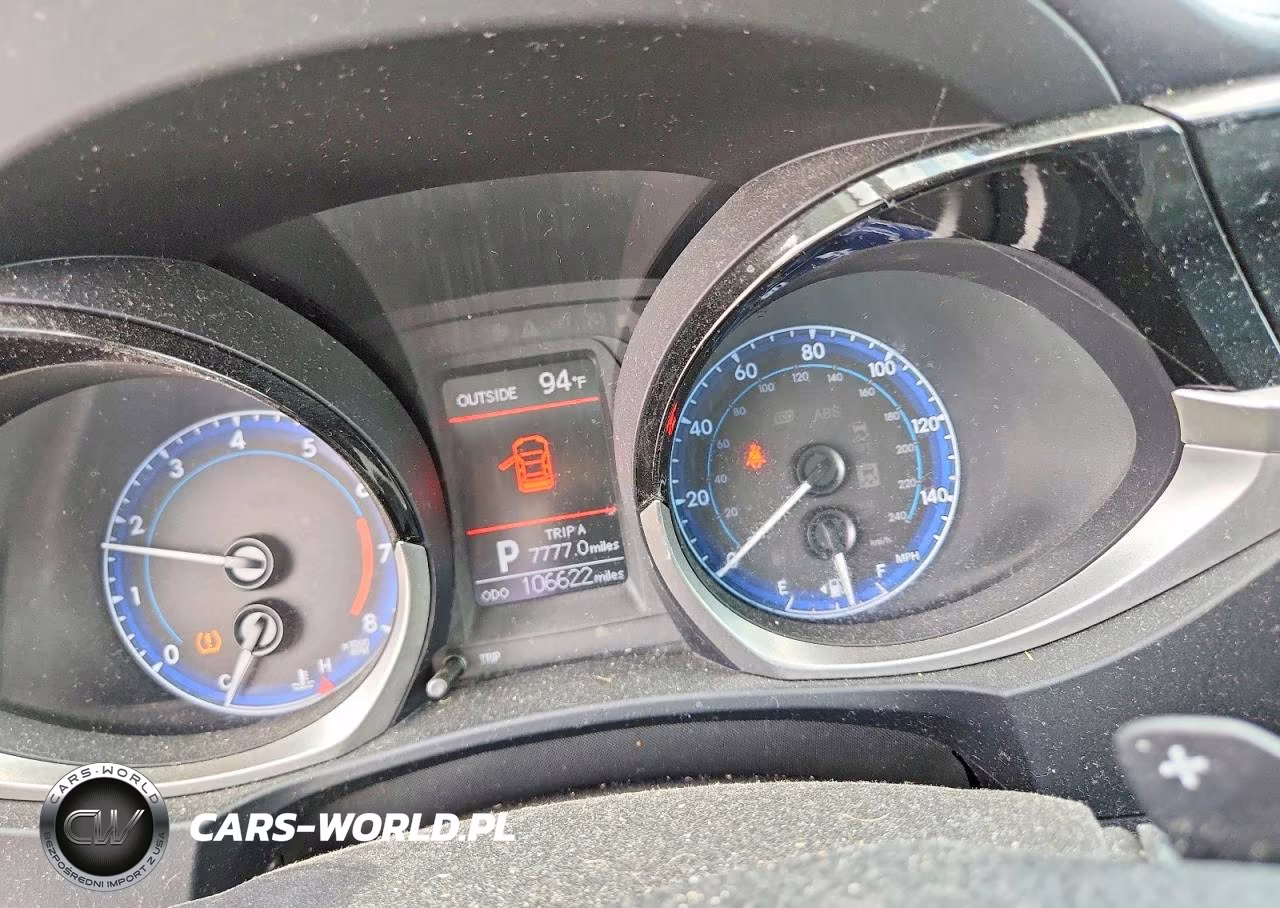 2015 Toyota Corolla S Plus VIN:5YFBURHE5FP240533 - 9