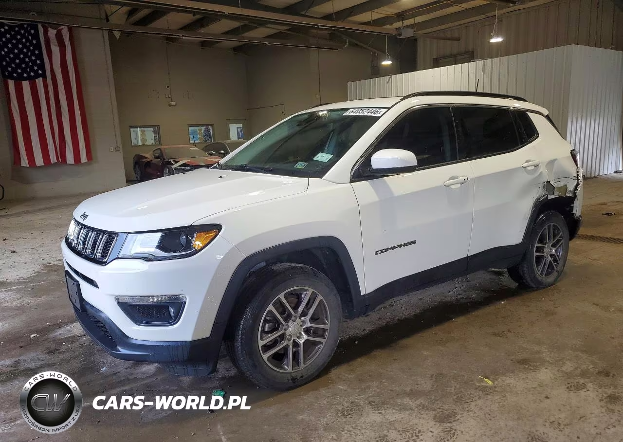 2018 Jeep Compass Latitude VIN:3C4NJDBB3JT134949 - 1