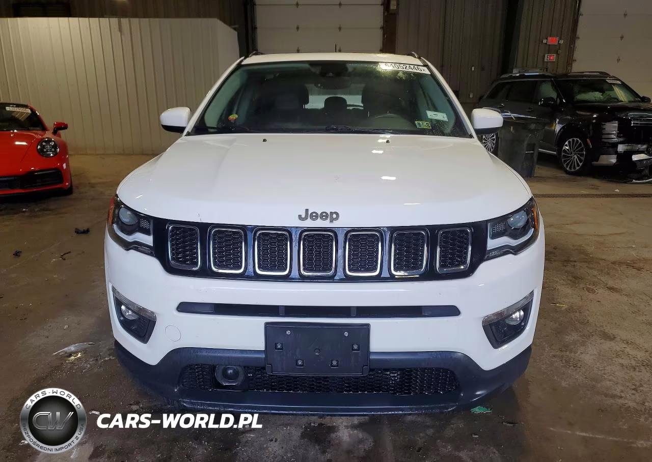 2018 Jeep Compass Latitude VIN:3C4NJDBB3JT134949 - 5