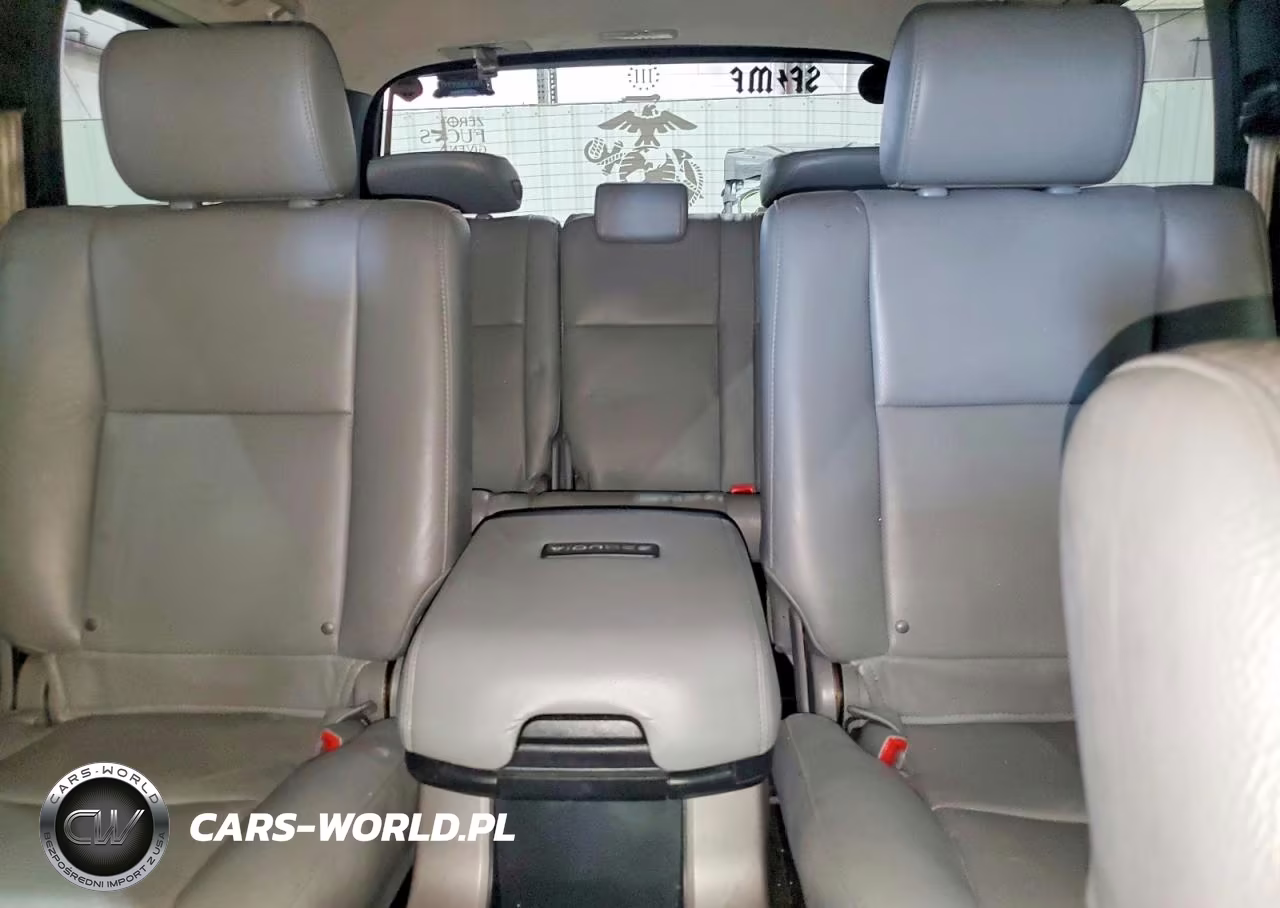 2012 Toyota Sequoia Platinum VIN:5TDDW5G18CS071993 - 10