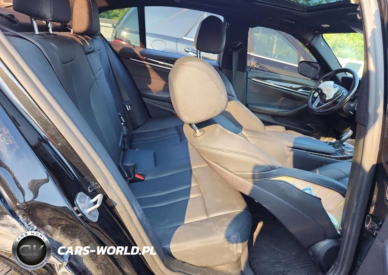 2019 BMW 530 Xi VIN:WBAJA7C57KG912584 - 10