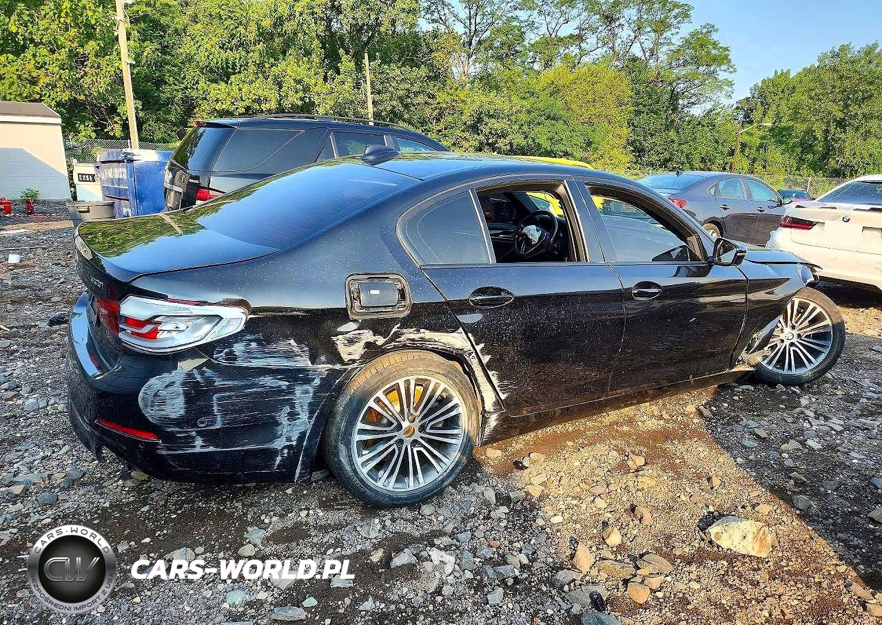 2019 BMW 530 Xi VIN:WBAJA7C57KG912584 - 3