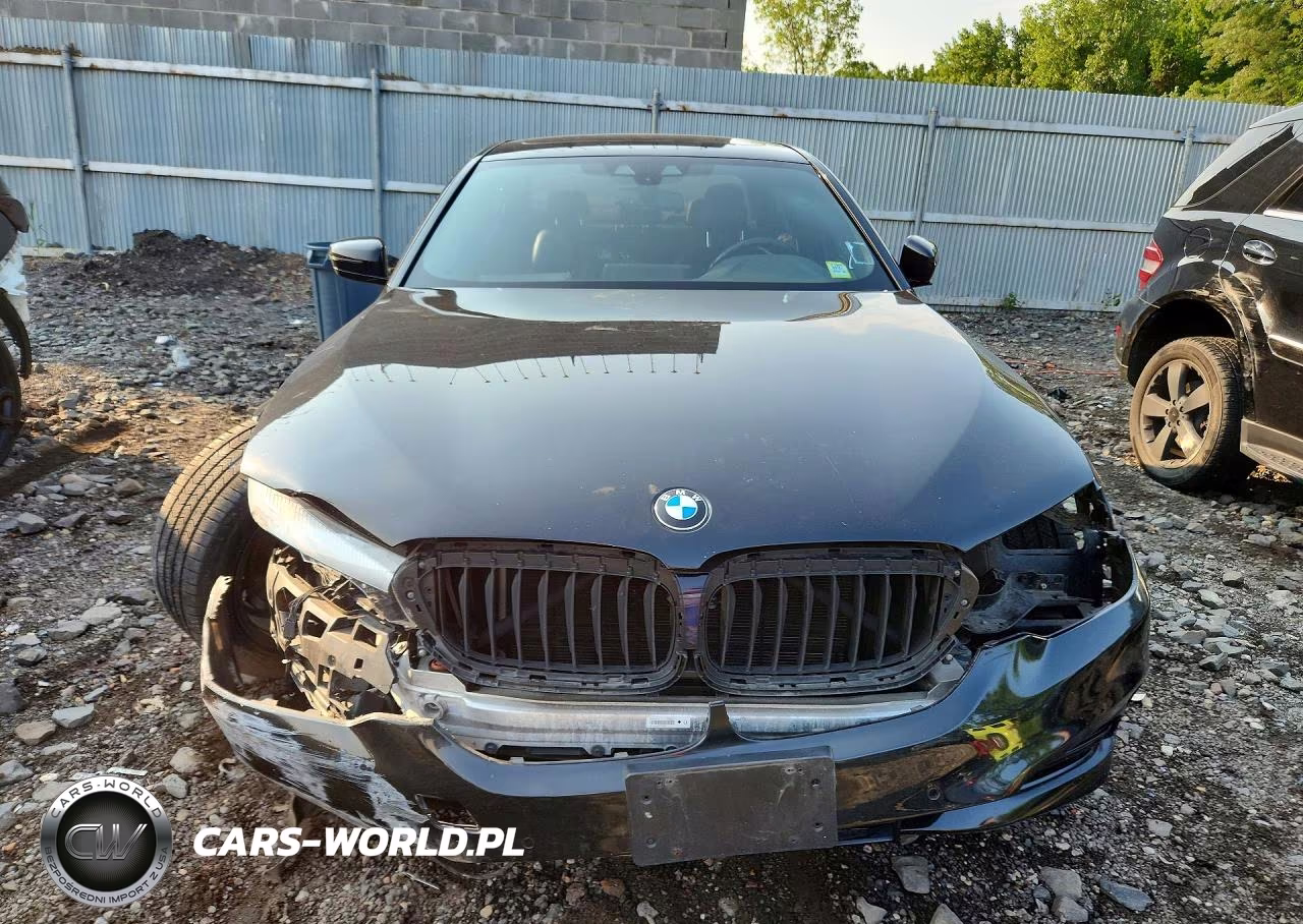 2019 BMW 530 Xi VIN:WBAJA7C57KG912584 - 5
