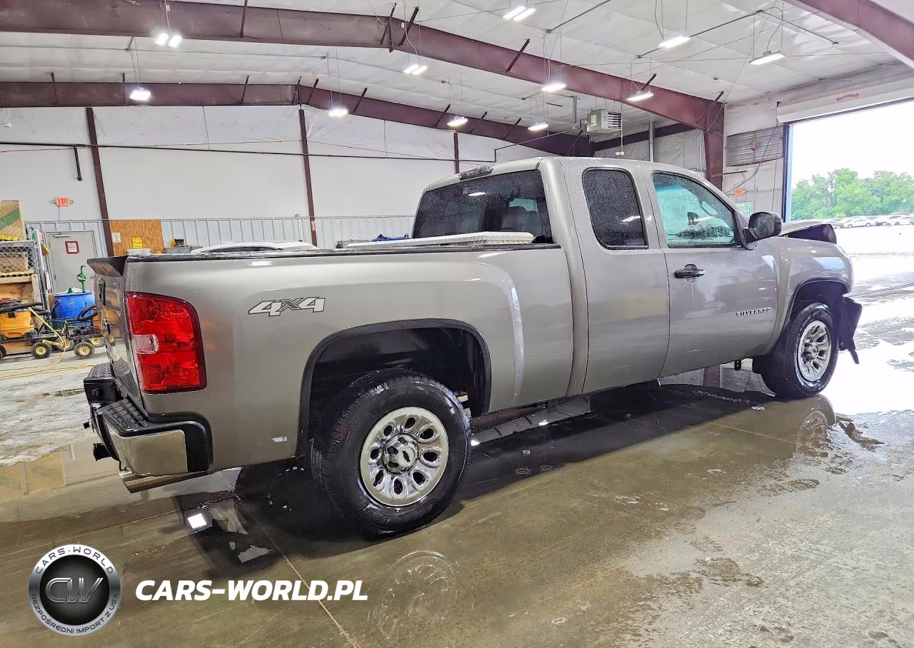 2012 Chevrolet Silverado K1500 VIN:1GCRKPEA1CZ254943 - 3