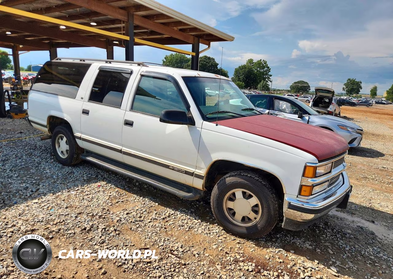 1998 Chevrolet Suburban C1500 VIN:3GNEC16R9WG137684 - 4