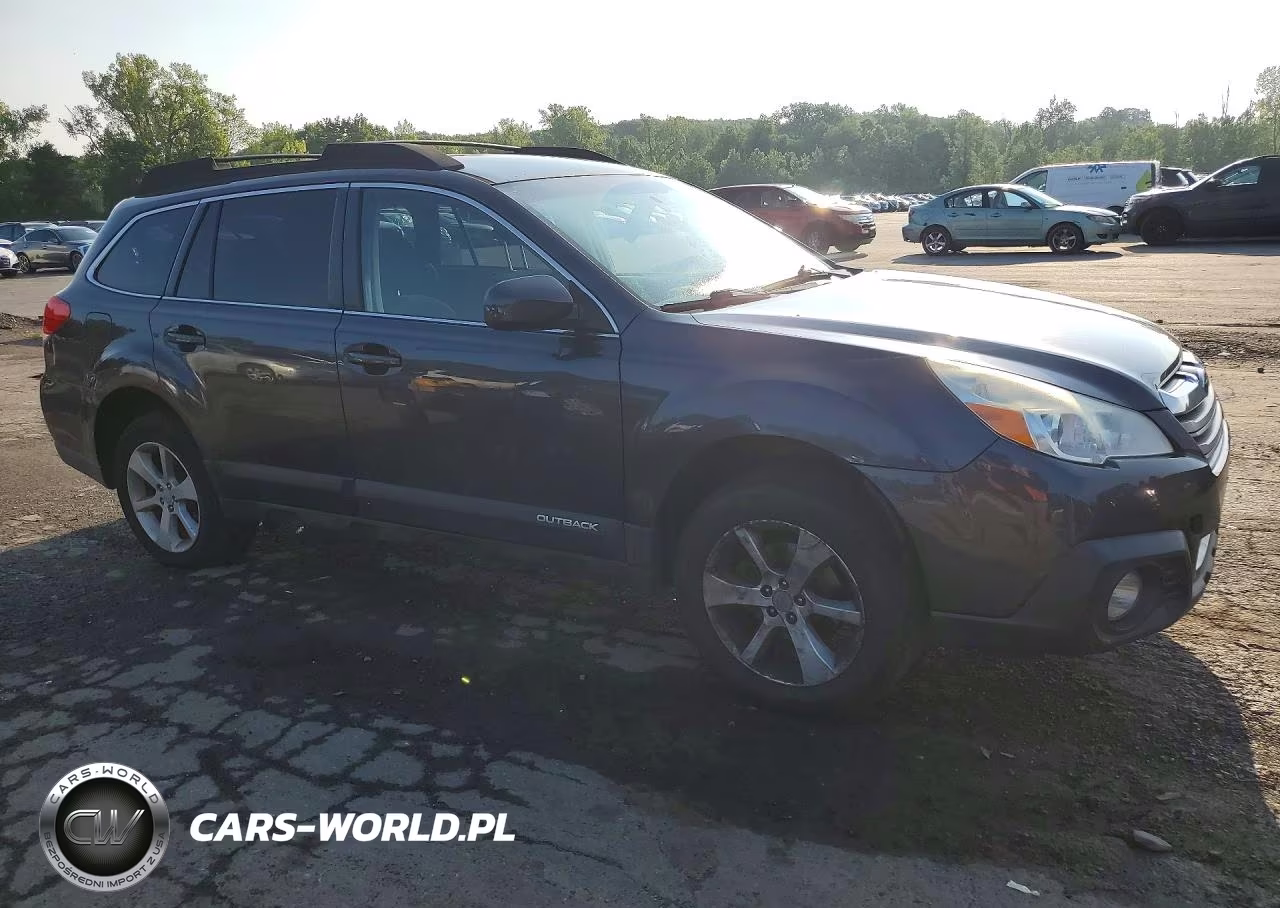 2013 Subaru Outback 2.5I Premium VIN:4S4BRBCC9D3273177 - 4