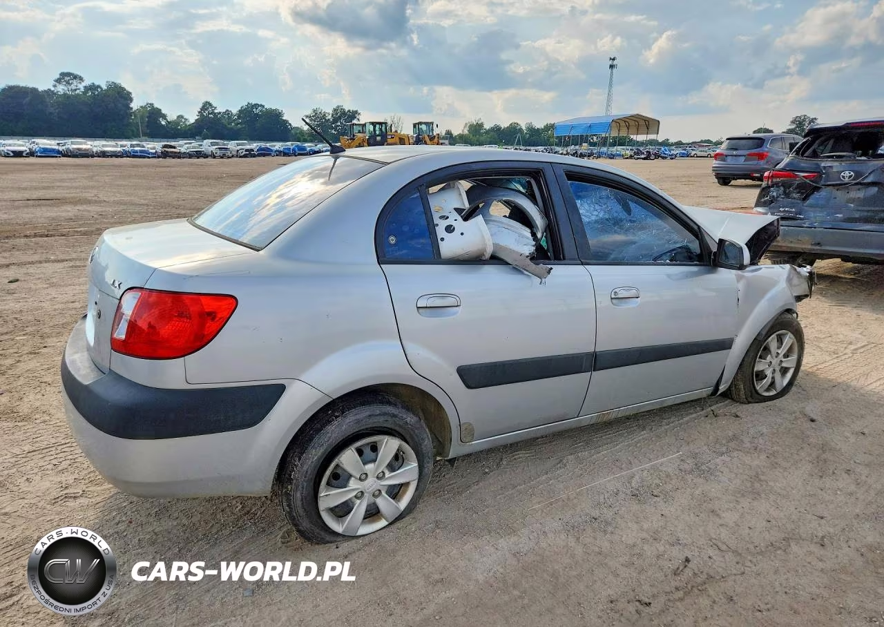 2008 Kia Rio Base VIN:KNADE123886426217 - 3