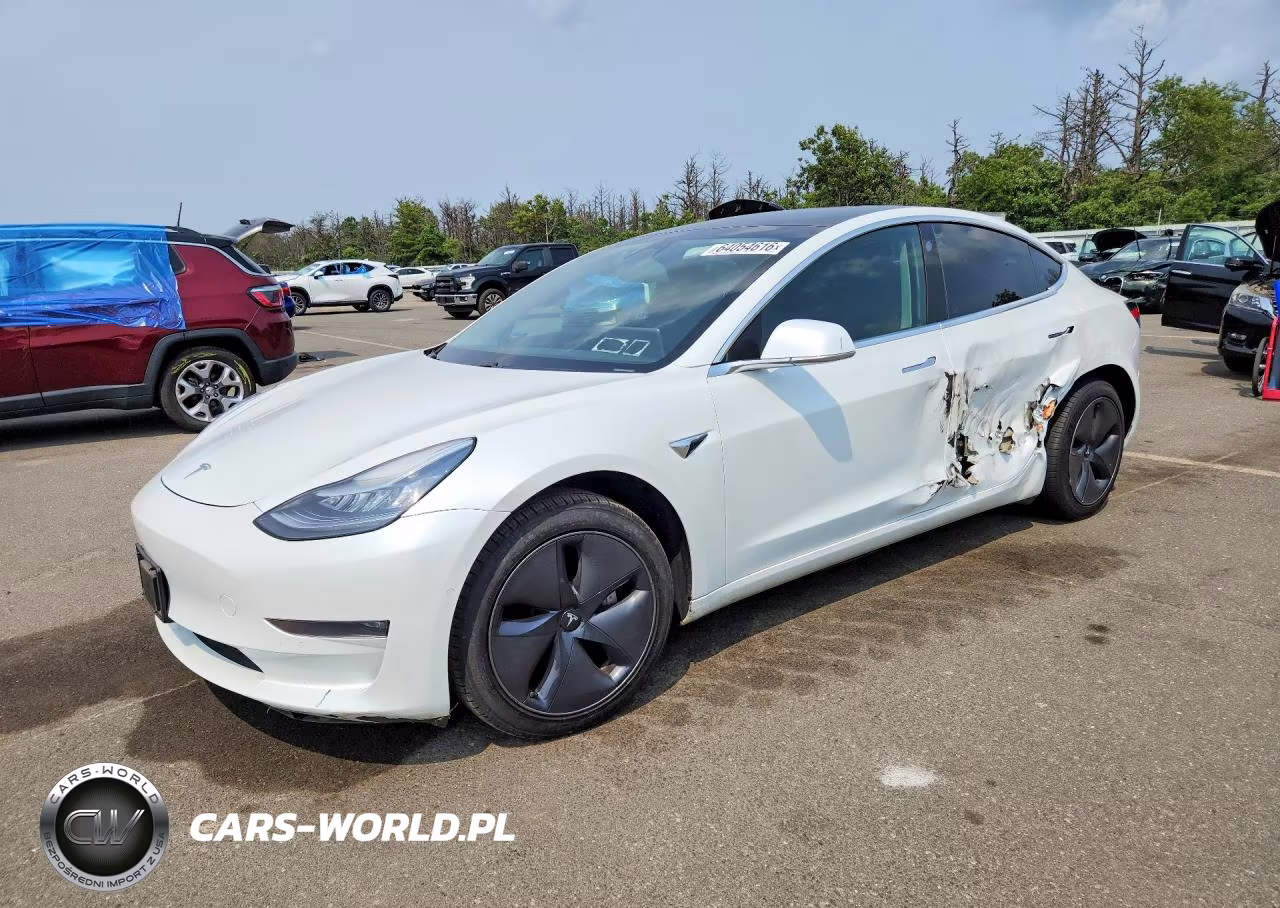 2020 Tesla Model 3 – zdjęcie 1 z 12