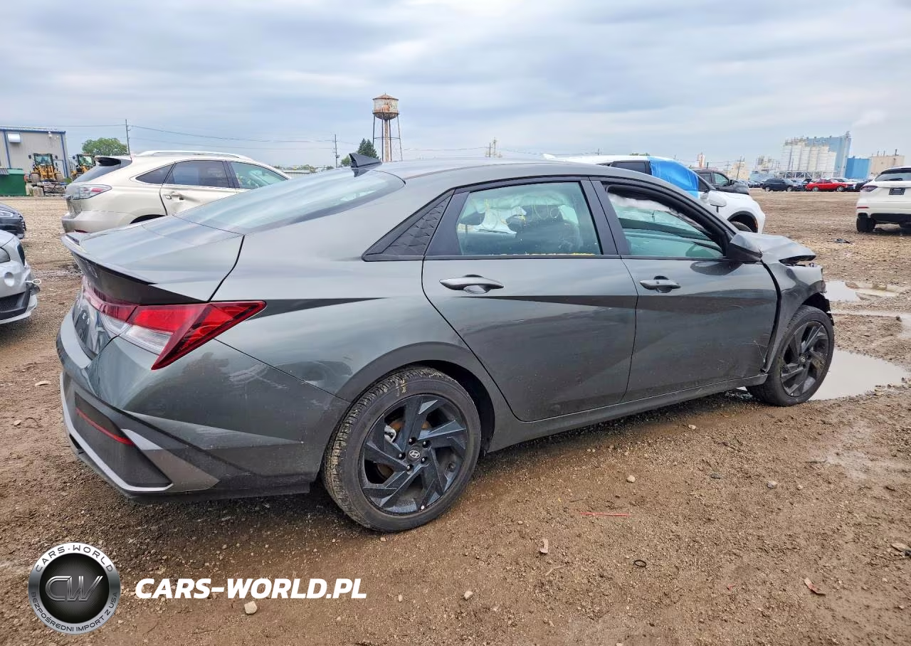 2026 Hyundai Elantra Sel Sport VIN:KMHLM4DG6TU180058 - 3